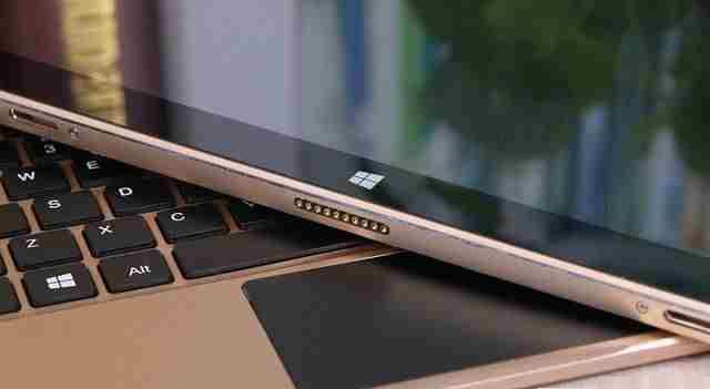 Magnetic tablet Pogo pin connector