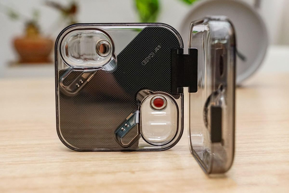 কিছুই নয় কান (1) ইয়ারফোন পরিচিতি